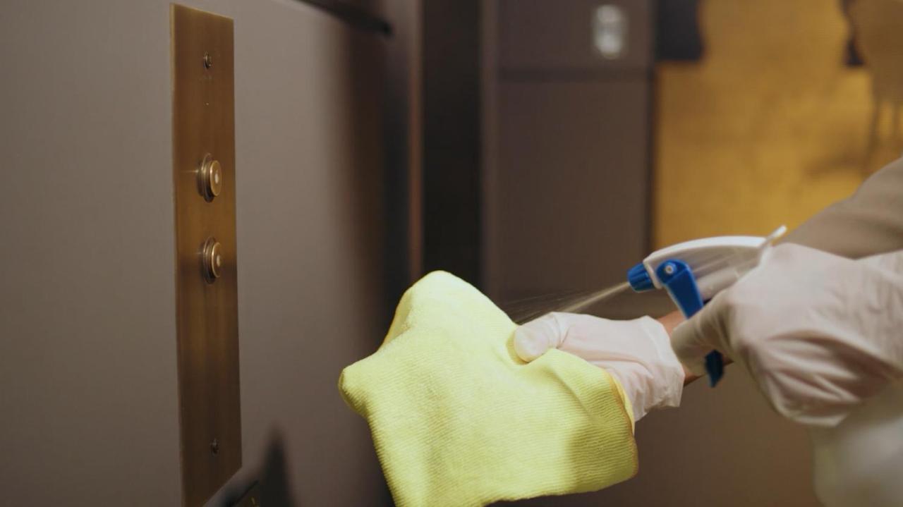 Holiday Inn Mumbai International Airport By Ihg Exterior photo Disinfection of elevator buttons