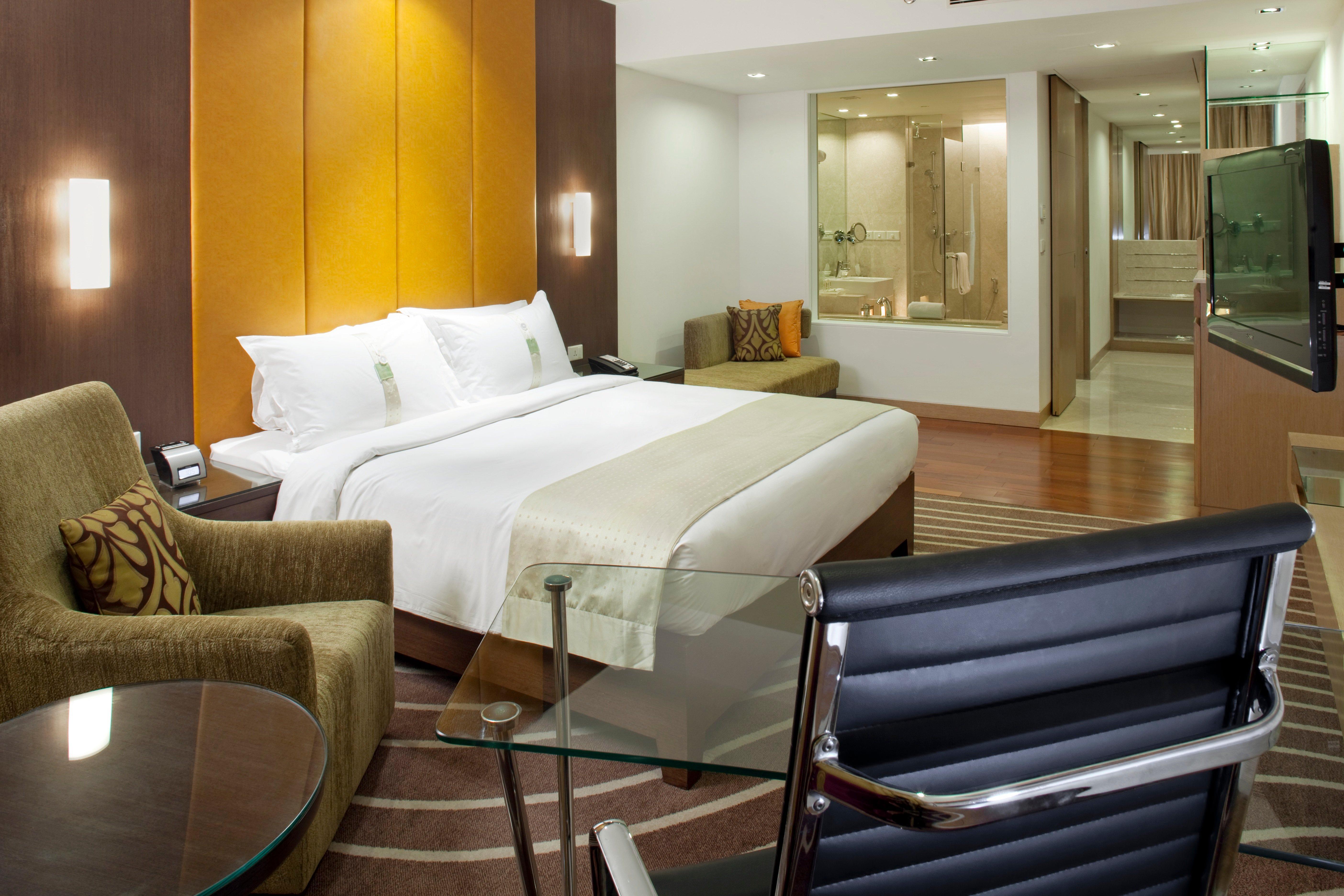 Holiday Inn Mumbai International Airport By Ihg Room photo A suite at the hotel