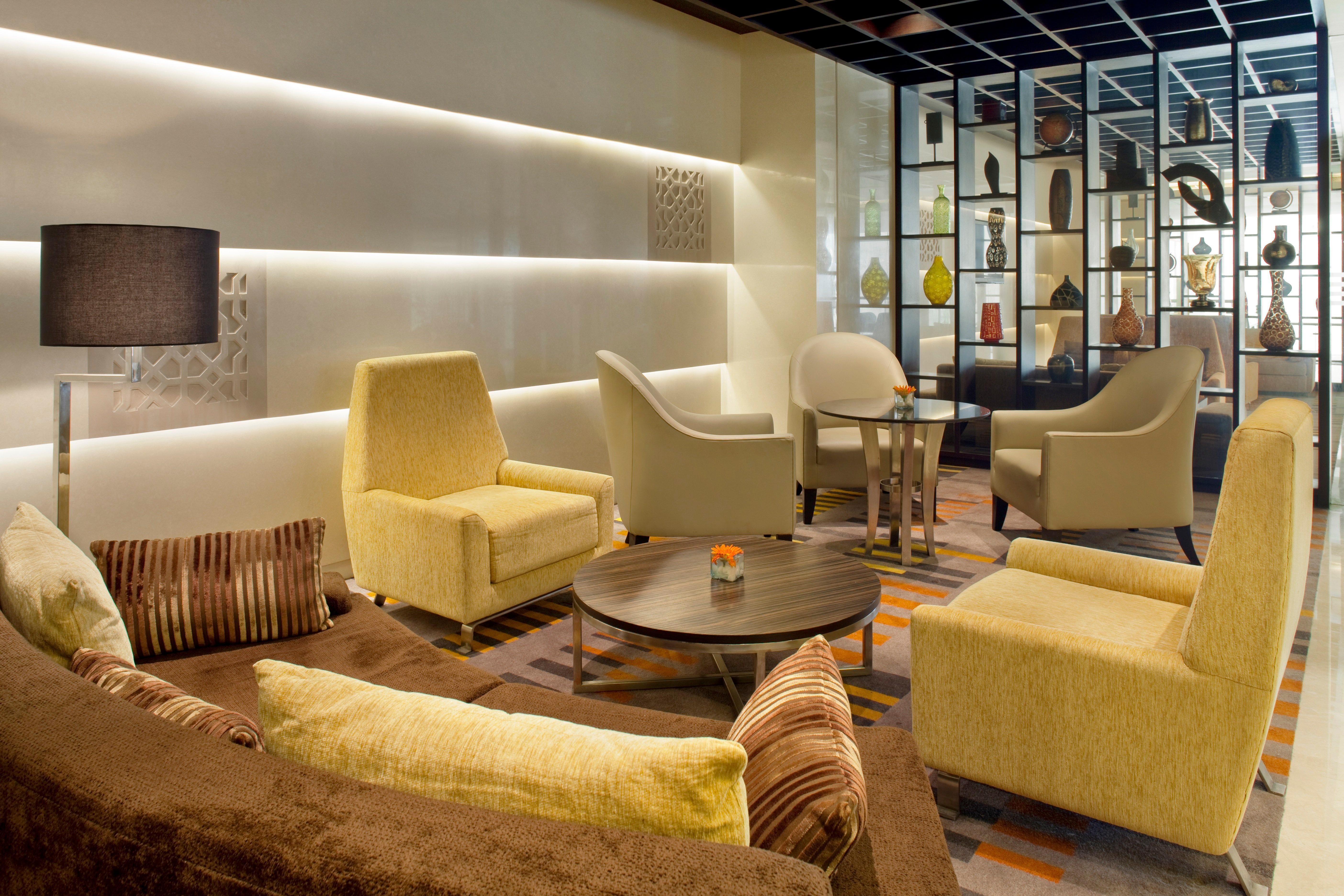 Holiday Inn Mumbai International Airport By Ihg Exterior photo The lounge at the airport