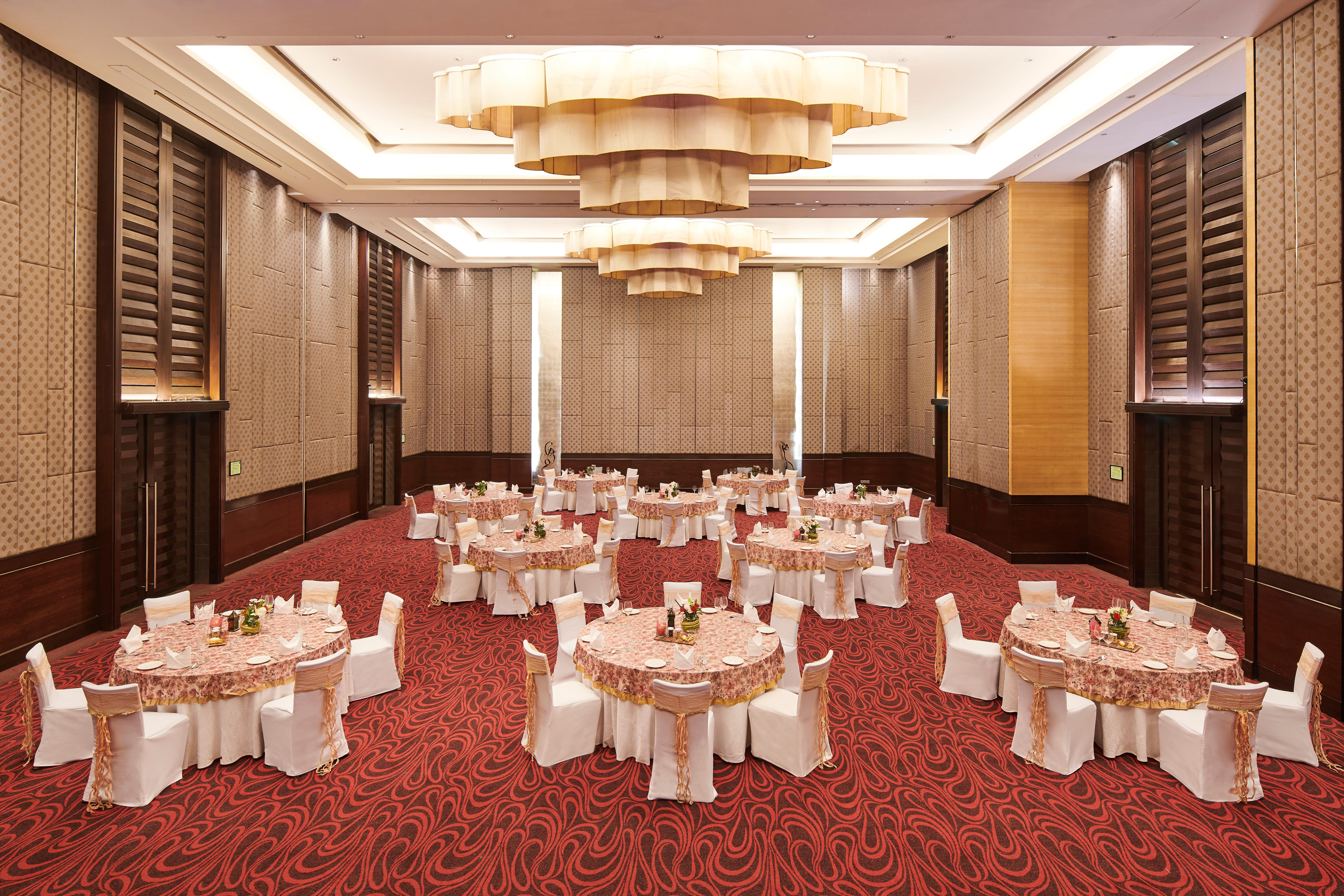 Holiday Inn Mumbai International Airport By Ihg Exterior photo The Grand Ballroom